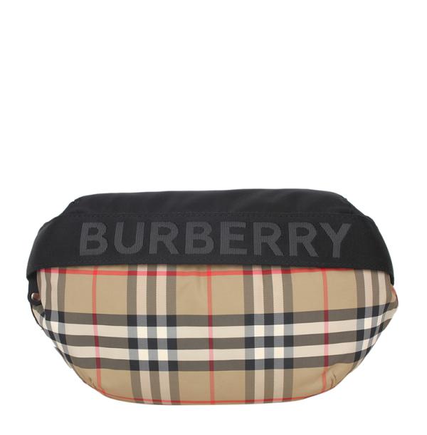 BURBERRY 型号：8026557  