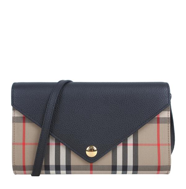 BURBERRY 型号：8022560  