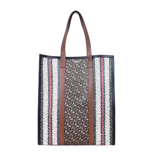BURBERRY 型号：8021486  