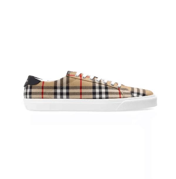 BURBERRY 型号：8038185